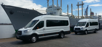 18-Sitzer Ford Transit der Firma JOYRIDE